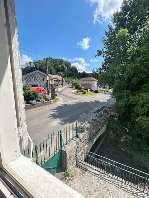 Au Bord De La Furieuse, Proche De La Grande Saline Et Des Thermes De Salins-Les-Bains Extérieur photo